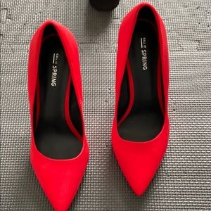 Red heels: 3/25💕